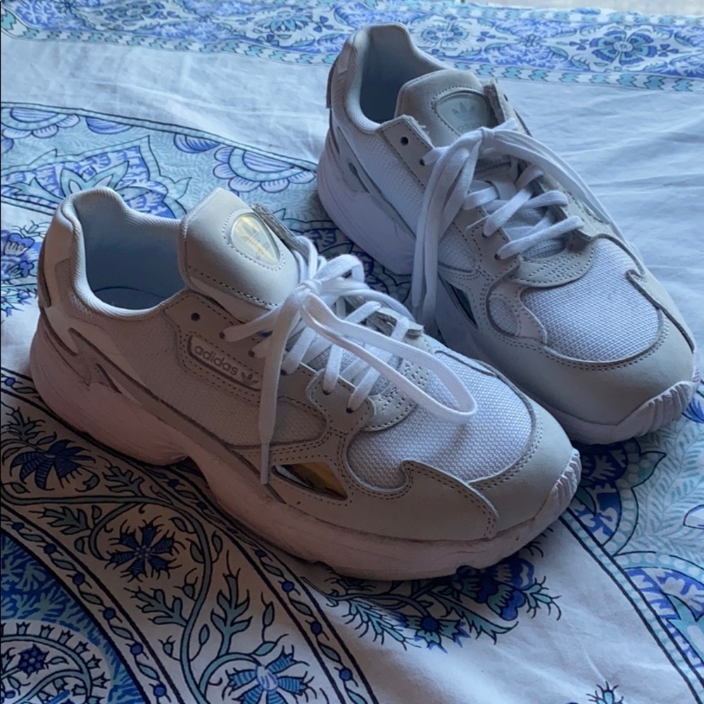 Adidas Falcon